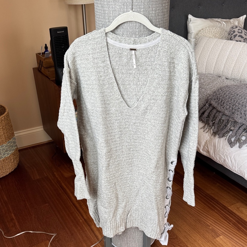 Free People Gray V-Neck Sweater